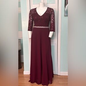 Size 18 20 22 Burgundy Aline Prom Dress Mother of Bride Groom Gown with Sleeves
